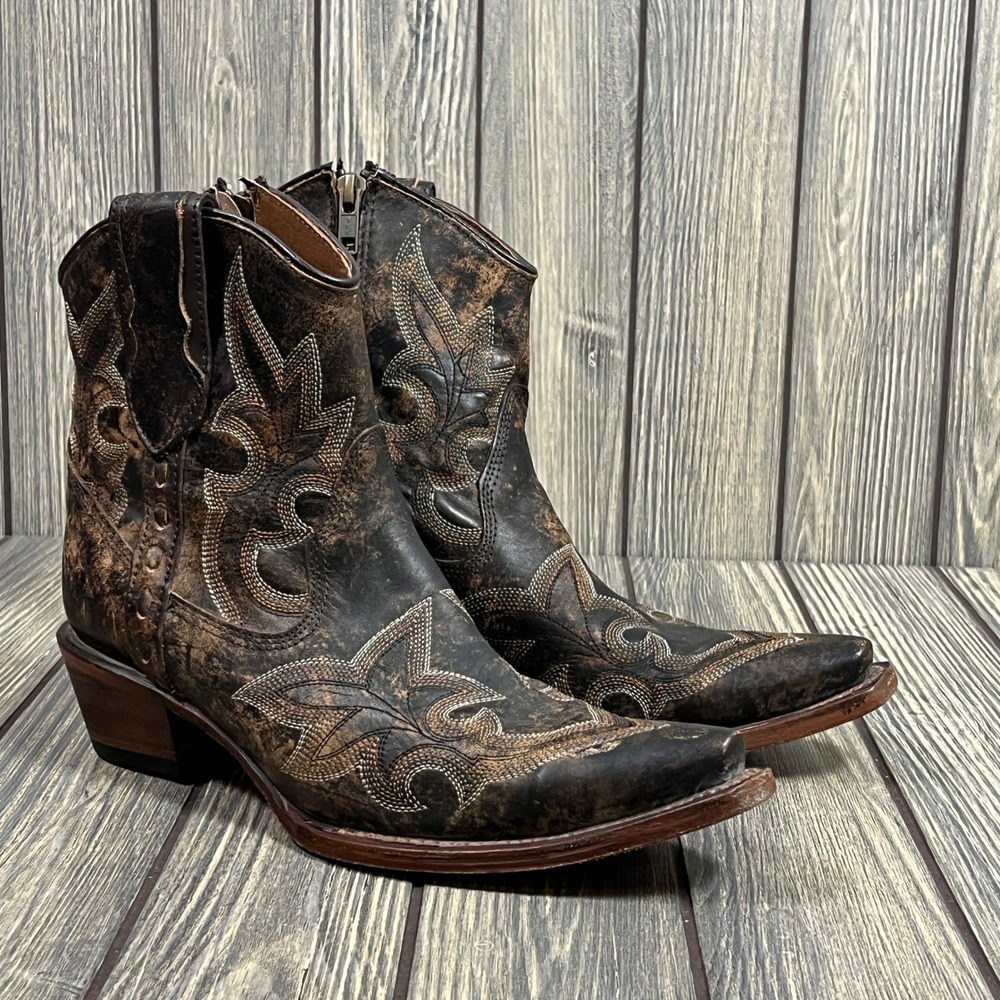 Circle G Black and Brown Embroidered Western Ankle Boots